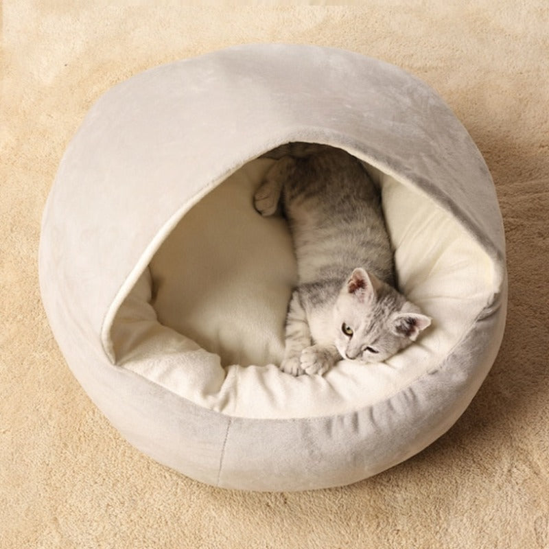 Calming Round Cat Cave Bed for Ultimate Comfort | Lyrra