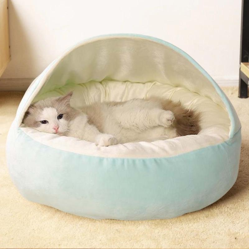 Calming Round Cat Cave Bed for Ultimate Comfort | Lyrra