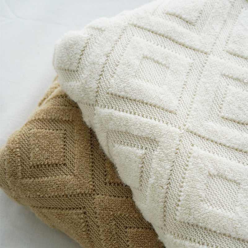 Jacquard Knitted Bed Tail Blanket for Everyday Comfort | Soleno