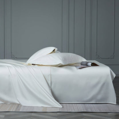 Minimalist White Bedding Set for Hotels, Guest Rooms & Homes | Dreamis